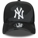 curva-snapback-negro-essential-camo-a-frame-new-york-yankees-mlb-new-era