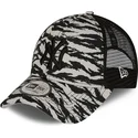 curva-snapback-negro-9forty-tiger-print-new-york-yankees-mlb-new-era