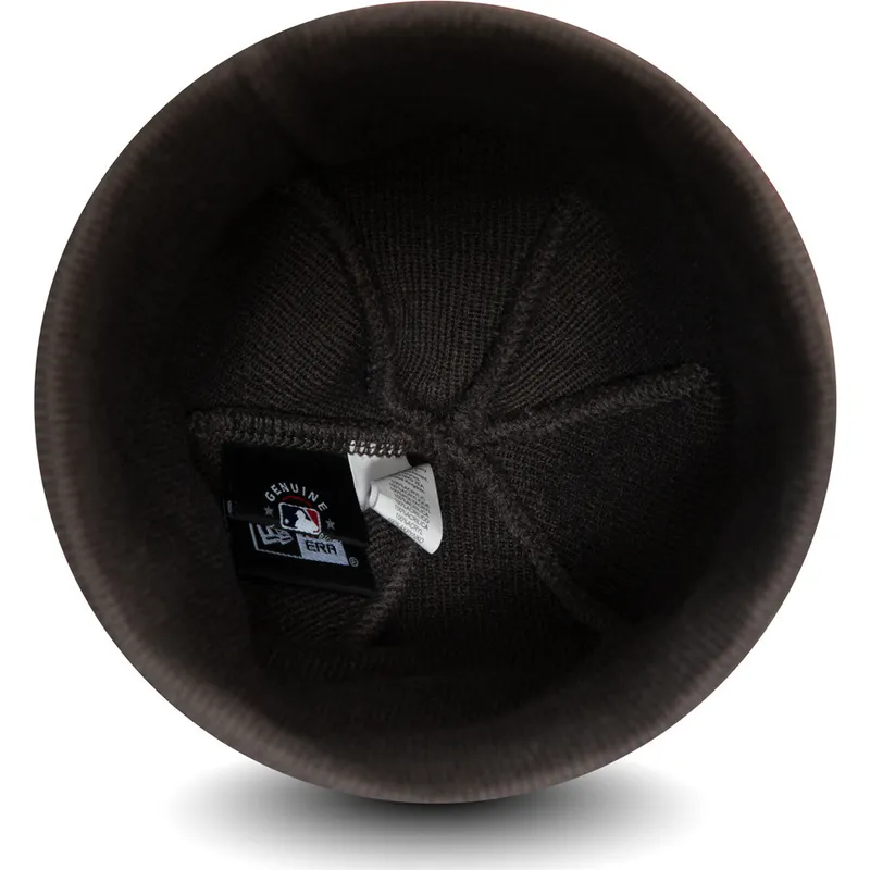 negro-skull-knit-league-essential-new-york-yankees-mlb-new-era