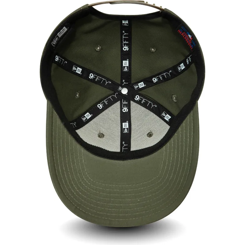 curva-snapback-9fifty-stretch-snap-league-essential-new-york-yankees-mlb-new-era