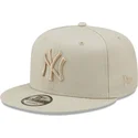plana-snapback-9fifty-league-essential-new-york-yankees-mlb-new-era