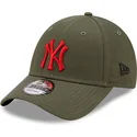 curva-9forty-stadium-food-new-york-yankees-mlb-new-era