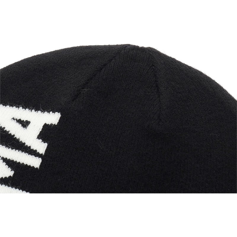 puma-essential-classic-black-beanie