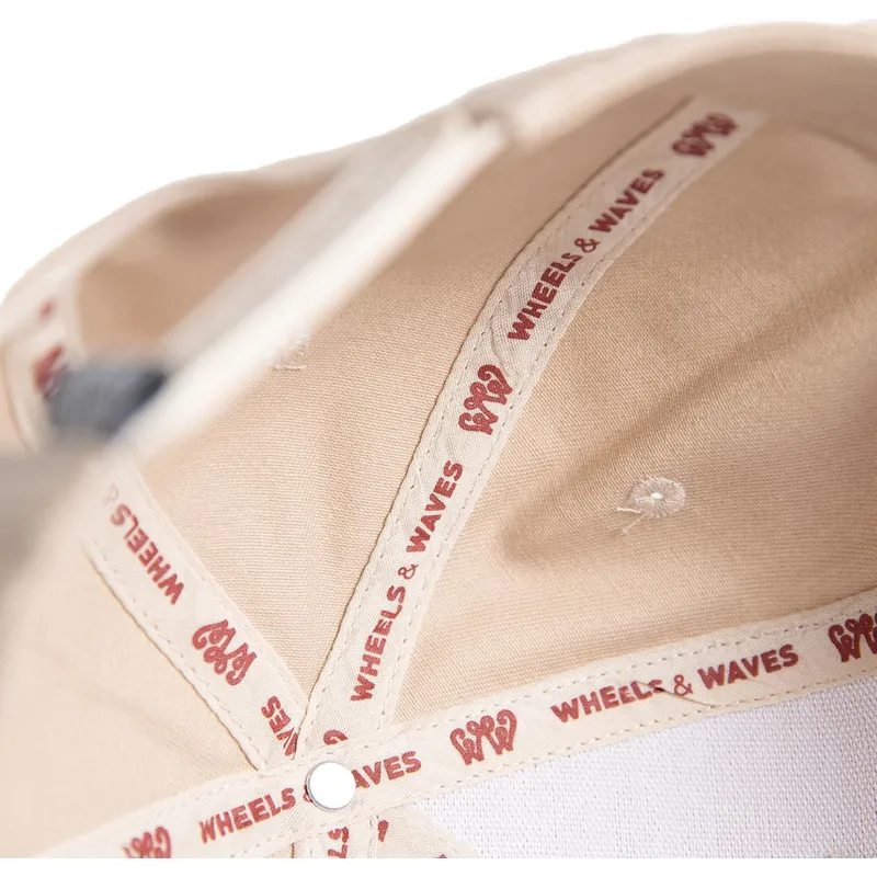snapback-skateboarding-ww24-wheels-and-waves