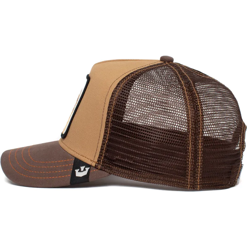 trucker-labrador-retriever-the-loyal-dog-the-farm-goorin-bros