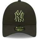 curva-snapback-9forty-neon-pack-repreve-new-york-yankees-mlb-new-era