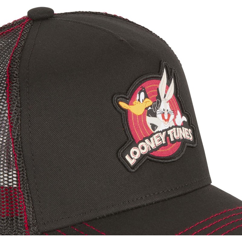 capslab-bugs-bunny-and-daffy-duck-lo1-looney-tunes-black-trucker-hat
