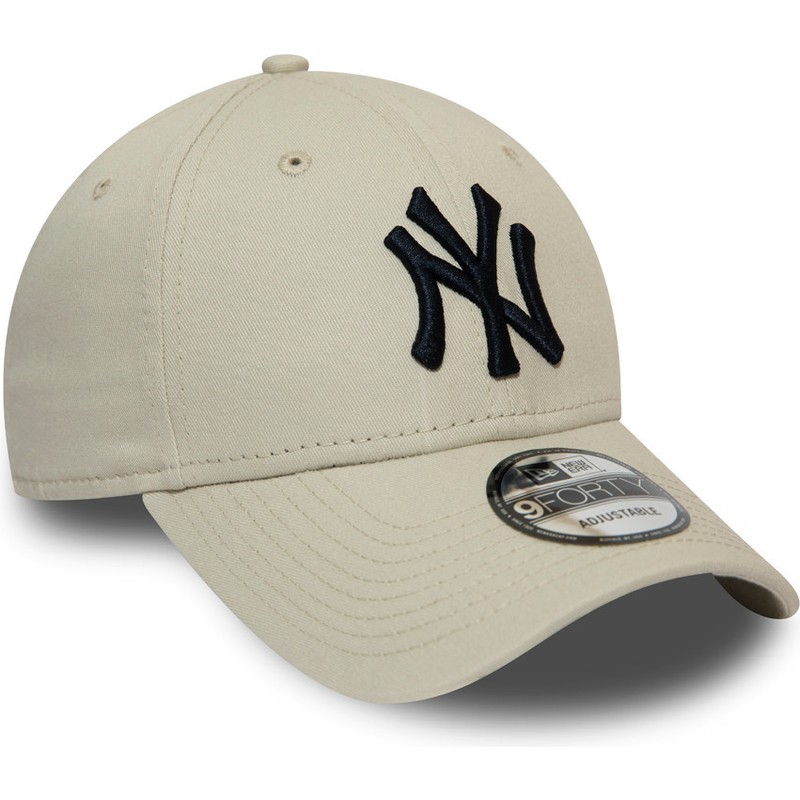 new-era-curved-brim-black-logo-9forty-league-essential-new-york-yankees-mlb-beige-adjustable-cap