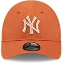 curva-pequeno-9forty-league-essential-new-york-yankees-mlb-new-era