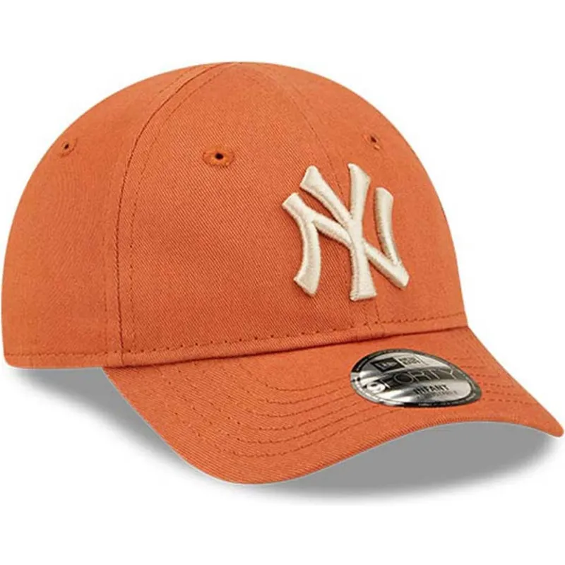 curva-pequeno-9forty-league-essential-new-york-yankees-mlb-new-era curva-pequeno-9forty-league-essential-new-york-yankees-mlb-new-era