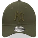 curva-snapback-9forty-league-essential-new-york-yankees-mlb-new-era