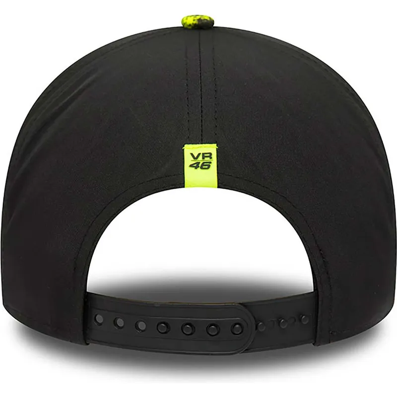 curva-snapback-valentino-rossi-vr46-9forty-all-over-print-valentino-rossi-vr46-motogp-new-era curva-snapback-valentino-rossi-vr46-9forty-all-over-print-valentino-rossi-vr46-motogp-new-era
