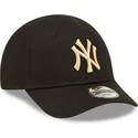 new-era-curved-brim-toddler-9forty-league-essential-new-york-yankees-mlb-black-adjustable-cap-with-beige-logo