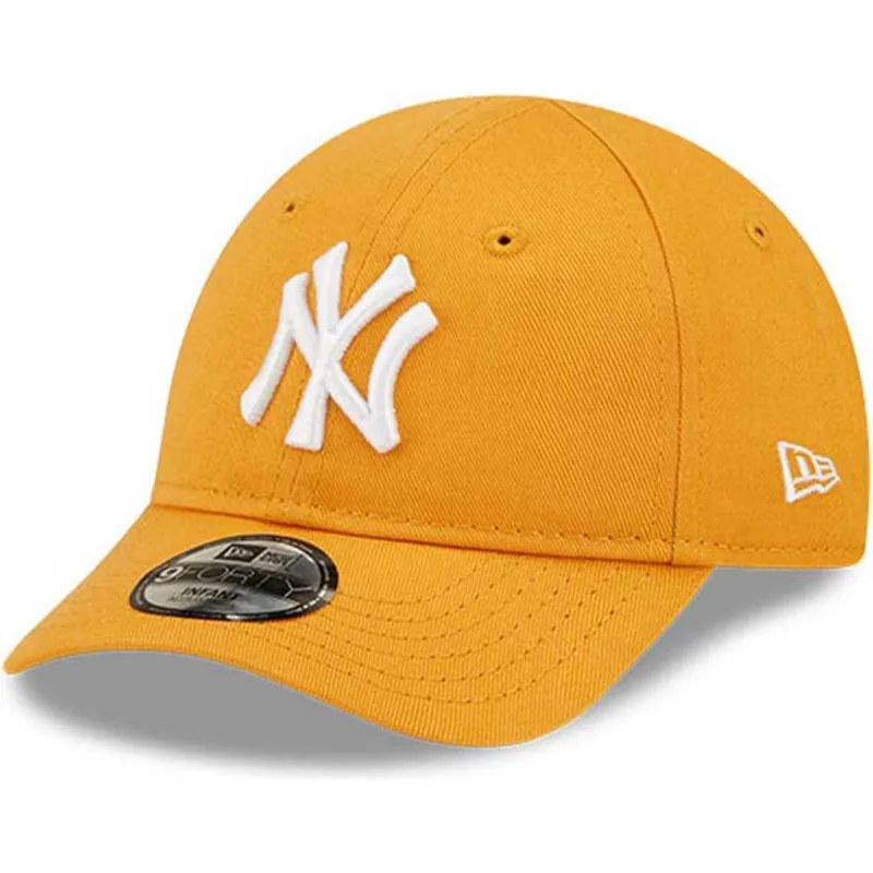 curva-pequeno-9forty-league-essential-new-york-yankees-mlb-new-era curva-pequeno-9forty-league-essential-new-york-yankees-mlb-new-era