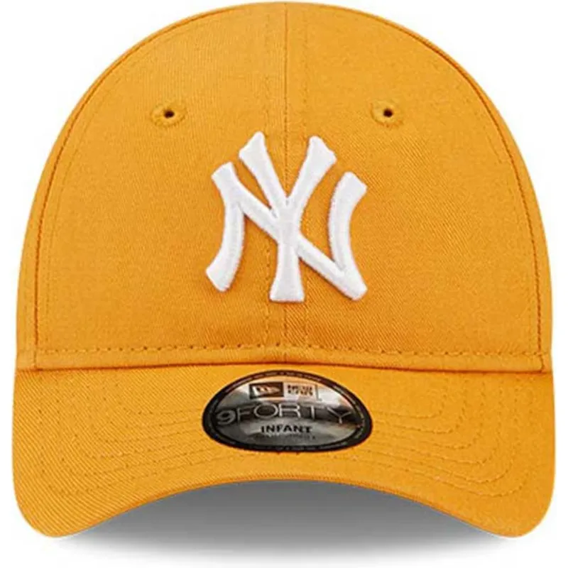 curva-pequeno-9forty-league-essential-new-york-yankees-mlb-new-era curva-pequeno-9forty-league-essential-new-york-yankees-mlb-new-era