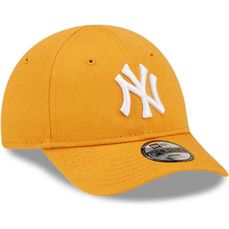 curva-pequeno-9forty-league-essential-new-york-yankees-mlb-new-era curva-pequeno-9forty-league-essential-new-york-yankees-mlb-new-era