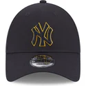 curva-9forty-team-outline-new-york-yankees-mlb-new-era