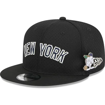 Καπέλα επίπεδη μαύρο snapback 9FIFTY Post-Up Pin από New York Yankees MLB από New Era