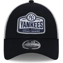 curva-snapback-9forty-stretch-snap-tab-new-york-yankees-mlb-new-era