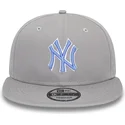 plana-snapback-9fifty-outline-new-york-yankees-mlb-new-era