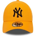 curva-negro-9forty-league-essential-new-york-yankees-mlb-new-era