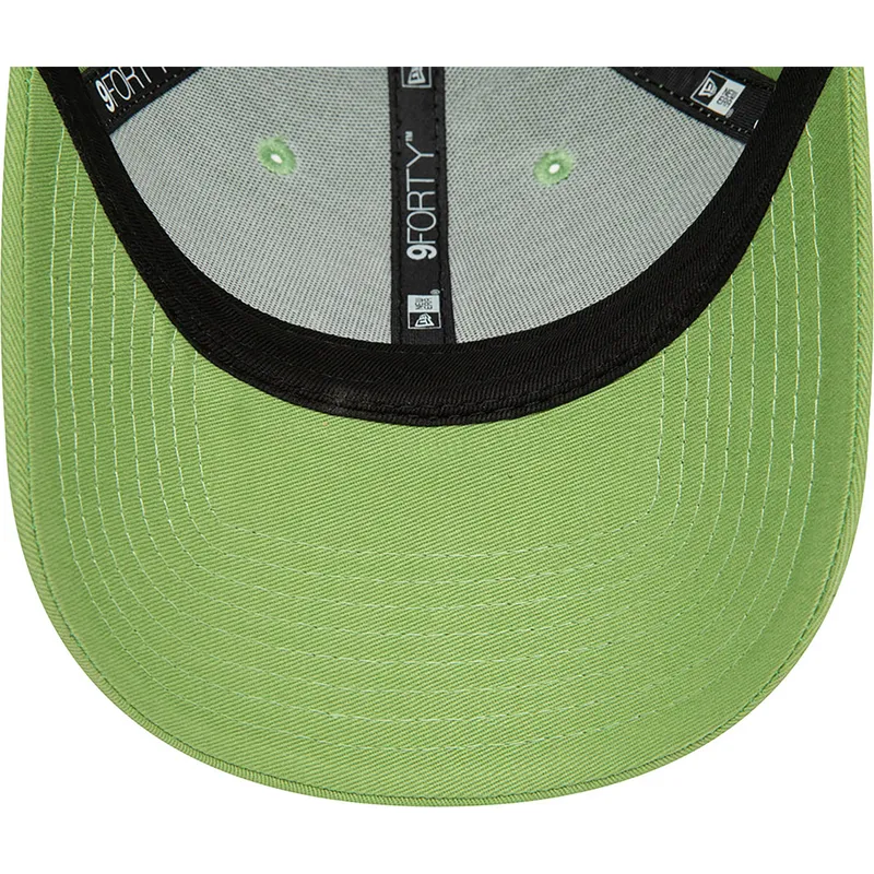 curva-9forty-league-essential-new-york-yankees-mlb-new-era