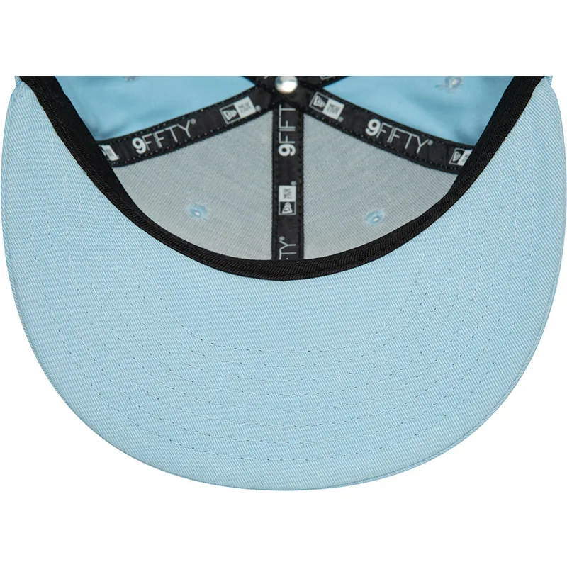 plana-snapback-claro-negro-9fifty-league-essential-new-york-yankees-mlb-new-era