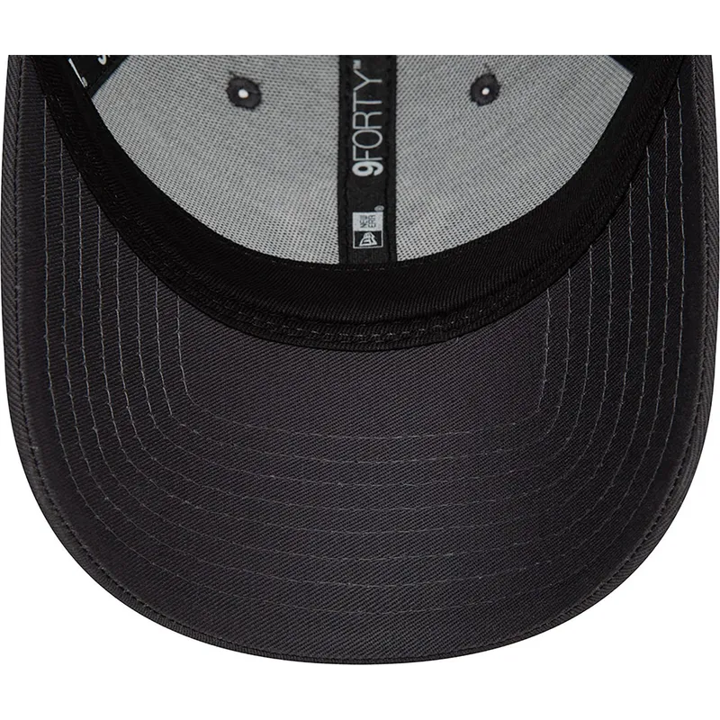 new-era-curved-brim-9forty-animal-infill-new-york-yankees-mlb-grey-adjustable-cap