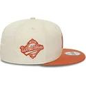 plana-snapback-marron-9fifty-patch-new-york-yankees-mlb-new-era