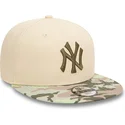 new-era-flat-brim-youth-green-logo-9fifty-contrast-new-york-yankees-mlb-beige-snapback-cap