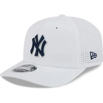 New Era 9SEVENTY Perf Spring Training Fan Pack 2025 New York Yankees MLB White Trucker Hat