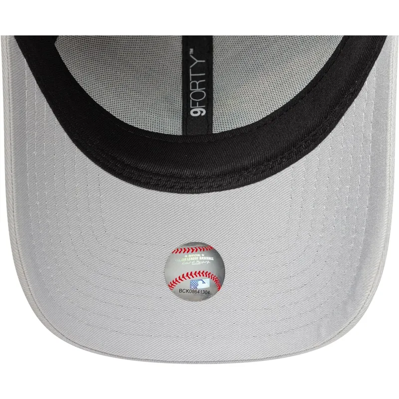 9forty-team-outline-new-york-yankees-mlb-new-era