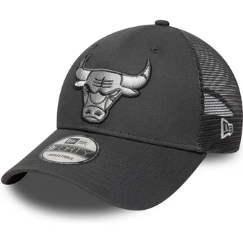 New Era Grey Logo 9FORTY Chicago Bulls NBA Grey Adjustable Trucker Hat