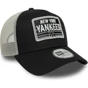 new-era-a-frame-patch-new-york-yankees-mlb-black-and-white-trucker-hat