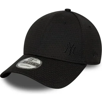 New Era Curved Brim Black Logo 9FORTY Flawless Mesh New York Yankees MLB Black Snapback Cap