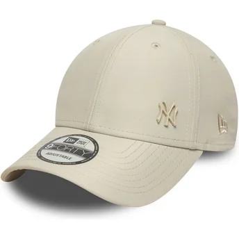 New Era Curved Brim 9FORTY Tonal Flawless New York Yankees MLB Beige Adjustable Cap with Beige Logo