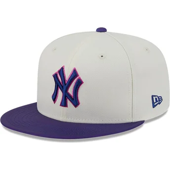 New Era Flat Brim 59FIFTY CLR DVLP New York Yankees MLB Beige and Purple Fitted Cap