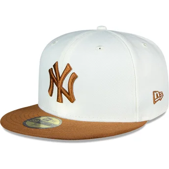 New Era Flat Brim 59FIFTY Chrome Toast Side Patch New York Yankees MLB White and Brown Fitted Cap