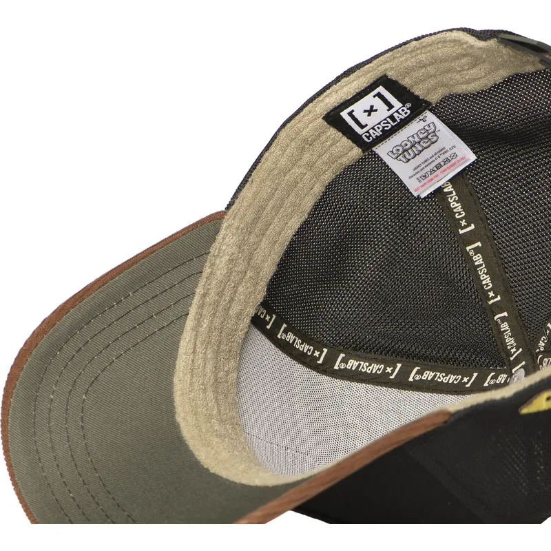 trucker-coyote-loo12-wi2-looney-tunes-capslab