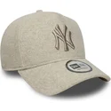 new-era-curved-brim-9forty-e-frame-melton-new-york-yankees-mlb-beige-snapback-cap-with-beige-logo