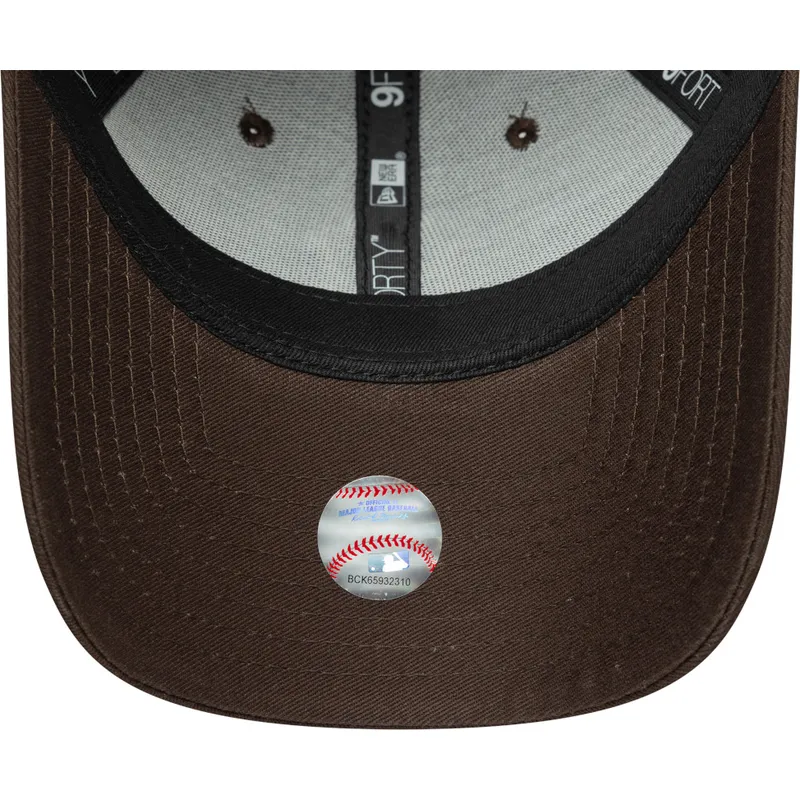 9forty-league-essential-new-york-yankees-mlb-new-era 9forty-league-essential-new-york-yankees-mlb-new-era