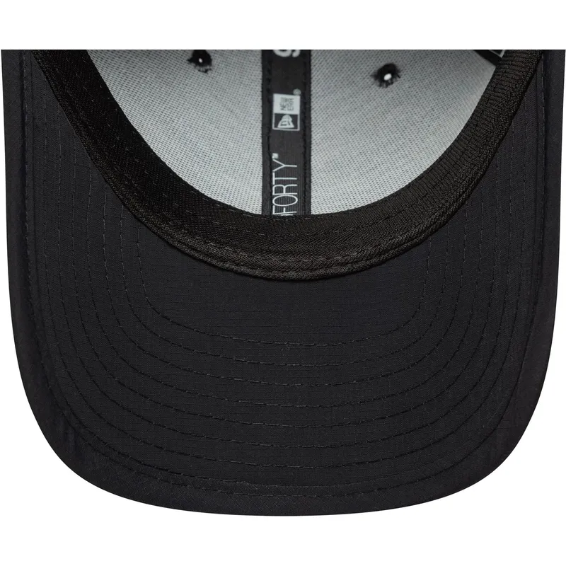 new-era-curved-brim-9forty-m-crown-sport-black-adjustable-cap