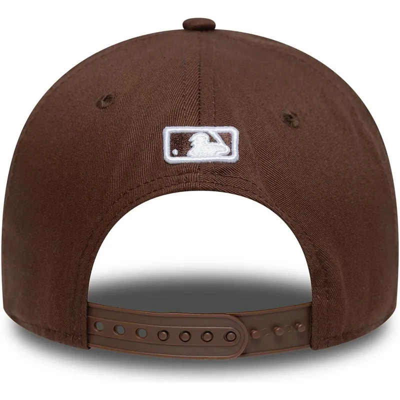 snapback-9forty-m-crown-new-york-yankees-mlb-new-era