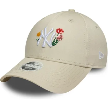 Καπέλα καμπύλη μπεζ ρυθμιζόμενη ταινία 9FORTY Floral Icon από New York Yankees MLB από New Era