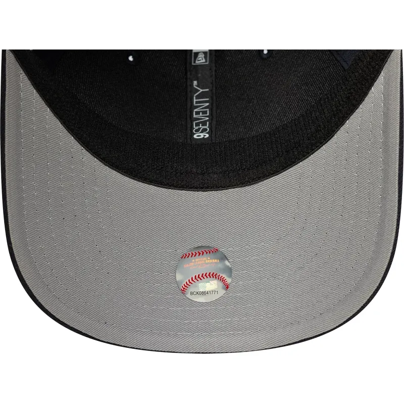 new-era-9seventy-stretch-snap-evergreen-detroit-tigers-mlb-navy-blue-trucker-hat