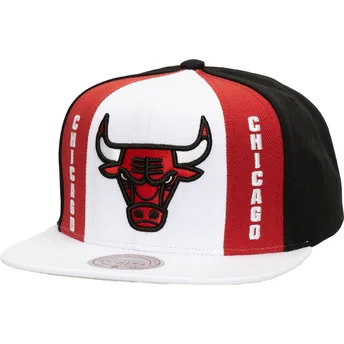 Mitchell & Ness Flat Brim Old Cut Chicago Bulls NBA White, Red and Black Snapback Cap