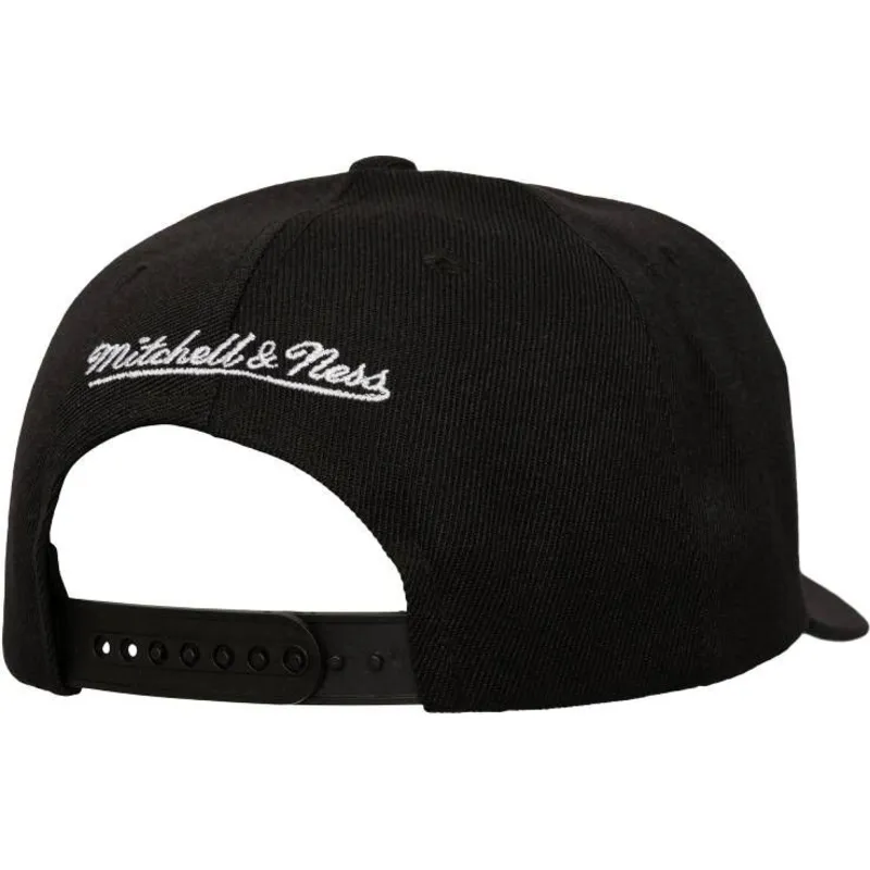 snapback-busted-pro-chicago-bulls-nba-mitchell-ness