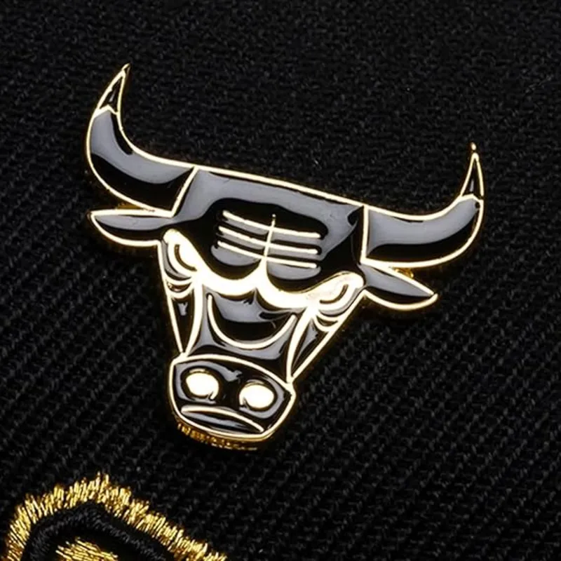 snapback-pinned-gold-pro-chicago-bulls-nba-mitchell-ness