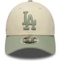 new-era-curved-brim-green-logo-9forty-m-crown-side-script-los-angeles-dodgers-mlb-beige-and-green-snapback-cap