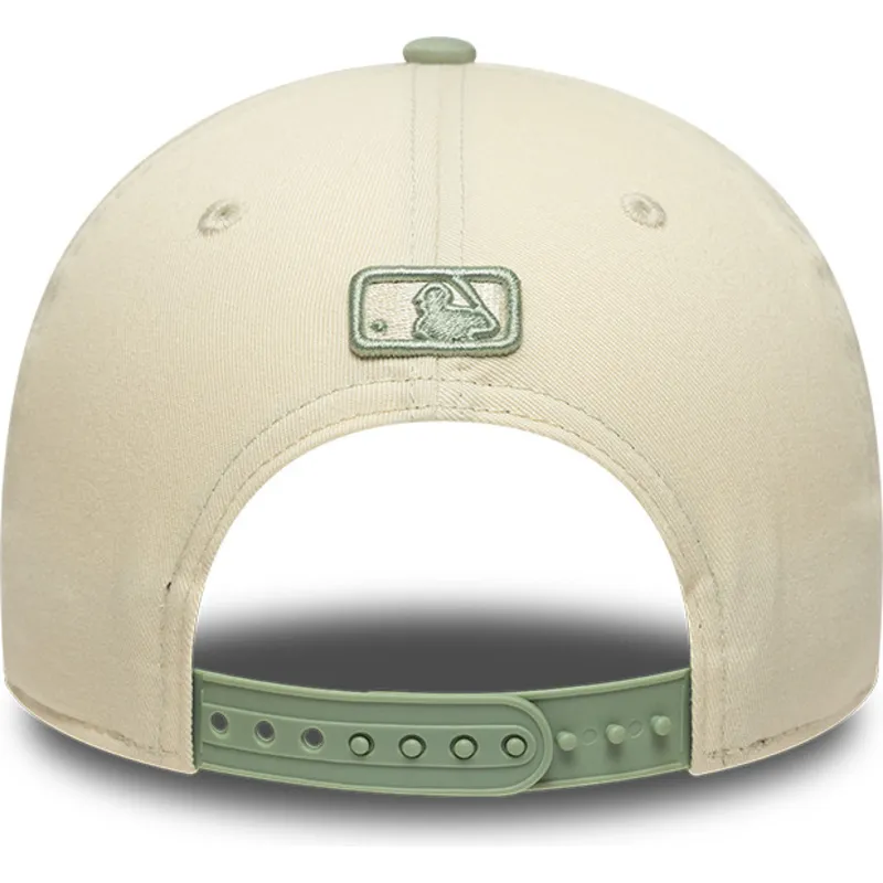snapback-9forty-m-crown-side-script-los-angeles-dodgers-mlb-new-era